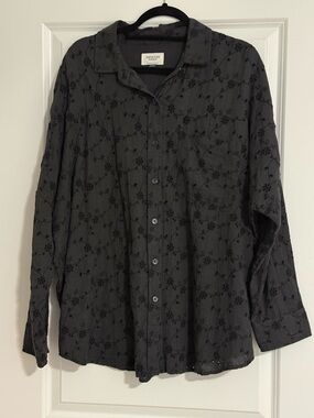 American Eagle Outfitters Black Embroidered Button-Up Shirt